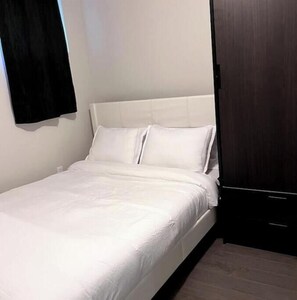 2 bedrooms, iron/ironing board, WiFi, bed sheets
