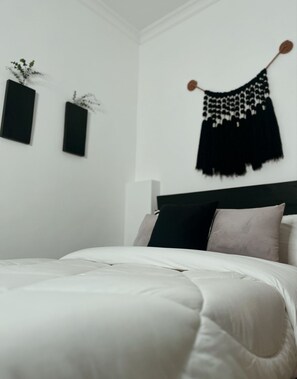 2 室のベッドルーム、アイロン / アイロン台、WiFi、ベッドシーツ