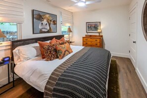 4 slaapkamers, een strijkplank/strijkijzer, wifi, beddengoed