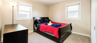  2-bedroom available in a shared home with WiFi, AC, and a Inground pool to use.