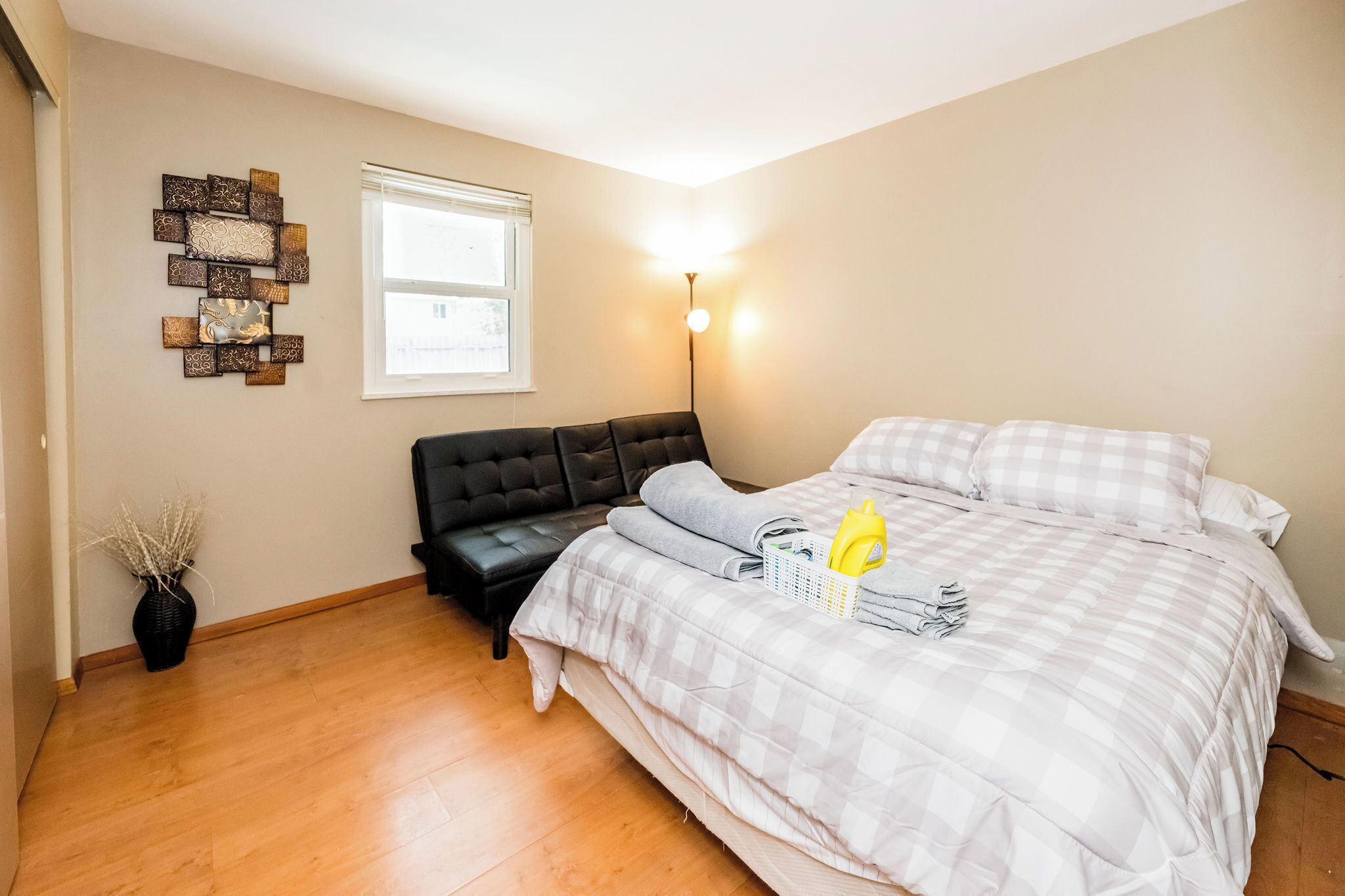 2 slaapkamers, een strijkplank/strijkijzer, wifi