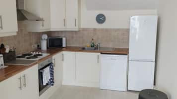 Réfrigérateur, four, plaque de cuisson, lave-vaisselle