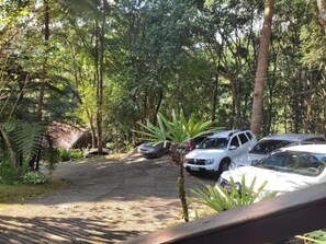 Khuôn viên nơi lưu trú
