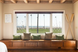 House - Sea Glass by Avantstay 5BR Unique Beach House on Balboa Peninsula w Patio (Newport Beach)