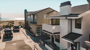 Unclassified image, 4 of 17, button - O Neill II by Avantstay Coastal Paradise Steps From Beach Newly Renovated (Newport Beach)