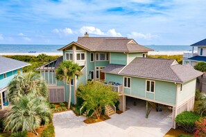House - Derby by Avantstay Beautiful Oceanfront Home w Incredible Views (Isle of Palms)