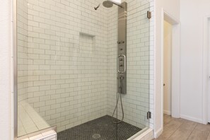 Apartment | 3 bedrooms - Eucalyptus by Avantstay Stunning Scottsdale Home w Communal Pool Hot Tub (Scottsdale)
