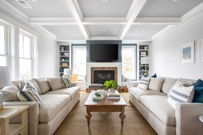 House | 5 bedrooms - Pelican by Avantstay Stunning Beach Getaway w Pool Outdoor Kitchen (Isle of Palms)