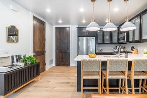 Apartment | 2 bedrooms - Kokopelli by Avantstay Close to the Ski Slopes in This Majestic Home in Park City (Park City)