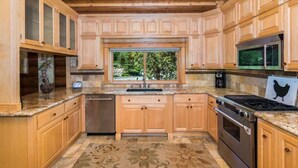 House - Eagle Ridge Retreat by Avantstay Gorgeous Big Bear Cabin w Views (Big Bear Lake)