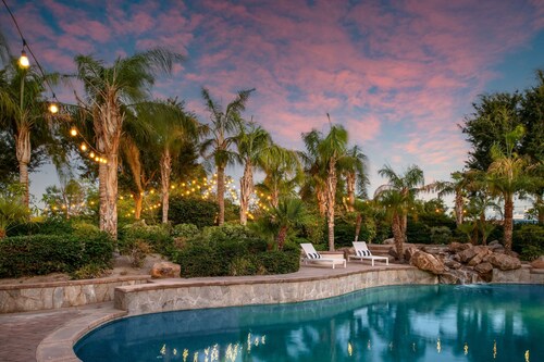 Villa Verbena by Avantstay Expansive Estate w B-ball Court Pool Spa Entertainer s Yard