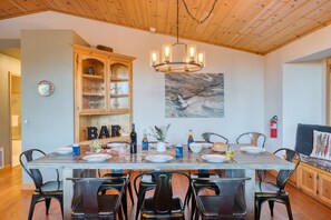 House - Golden Summit by Avantstay Stunning Secluded Cabin w Access to Tahoe Donner (Truckee)
