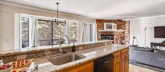 Marillac by Avantstay Gorgeous Ski Cabin w Balcony Patio