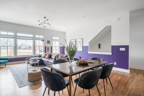 4 bedrooms - Barbara by Avantstay Decorative 4BR Condo in Heart of Nashville (Nashville)