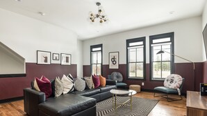 Apartment - Kitty by Avantstay Charming 4BR Condo in Heart of Nashville (Nashville)