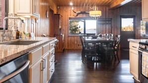 Unclassified image, 4 of 43, button - Shoreline Lakehouse by Avantstay Majestic Lakefront Cabin w Hot Tub Fire Pit (Big Bear Lake)