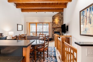2 bedrooms - Riverside Condos C202 by Avantstay Condo Close To Downtown Town Park Ski Lift 8 (Telluride)