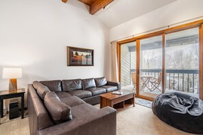 2 bedrooms - Riverside Condos C202 by Avantstay Condo Close To Downtown Town Park Ski Lift 8 (Telluride)