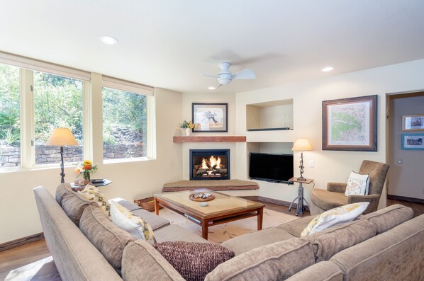 House | 3 bedrooms - River Edge A by Avantstay Three BR Condo In Historic Depot District (Telluride)