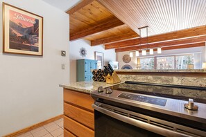 House - Riverside Condos D01 by Avantstay Condo Close To Downtown Town Park Ski Lift 8 (Telluride)