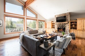 7 bedrooms - Mason by Avantstay Sleeps 16 Modern Mountain Escape w Hot Tub (Park City)