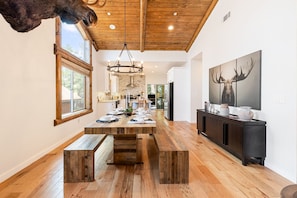 4 bedrooms - Teddy by Avantstay Majestic Cabin in Big Bear w Balcony (Big Bear Lake)