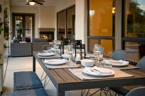 House | 6 bedrooms - Palisades by Avantstay Gorgeous Backyard w Pool Spa Games (Indio)