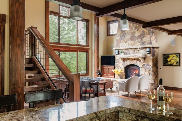 House - Peak 8 by Avantstay Spacious Modern Cabin w Hot Tub Views (Breckenridge)