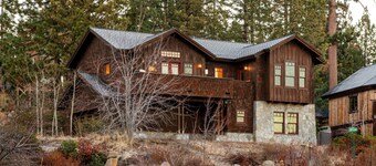 Atkinson by Avantstay Lake Front Home w Stunning Views in Tahoe Vista