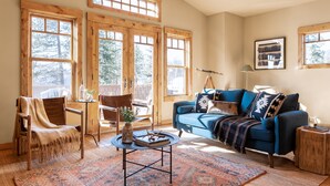 House | 4 bedrooms - Atkinson by Avantstay Lake Front Home w Stunning Views in Tahoe Vista (Kings Beach)
