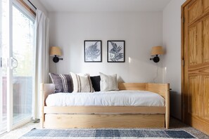 House - Jumper By Avantstay Serene Stylish Cabin w Hot Tub (Big Bear Lake)