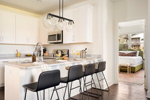 Apartment - Hart Suite 9 by Avantstay Gorgeous Town House w Modern Amenities in Nashville (Nashville)