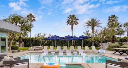 Polo Villa 10 by Avantstay Backyard Oasis w Putting Green 260320 6 Bedrooms