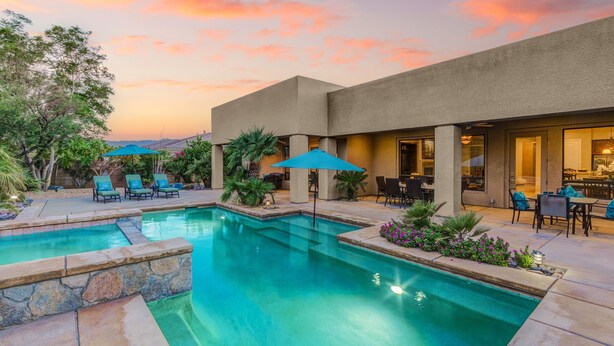 House - Aurora by Avantstay Luxurious Home With an Exquisite Pool Spa and Outdoor Seating (Indio)