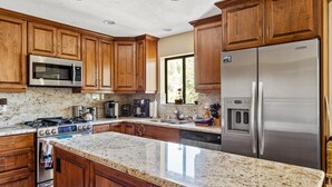 House | 4 bedrooms - Sutter Ln by Avantstay Beautifully Remodeled Kitchen 4cabin-chic Bedrooms (Lake Arrowhead)