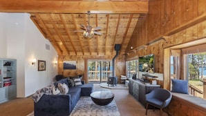 Unclassified image, 2 of 24, button - Classic Lake House by Avantstay Large Property on the Lake w Hot Tub (Big Bear Lake)