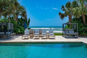 House - Promenade by Avantstay Beach Front Mansion w Breathtaking Views Pool (Miramar Beach)