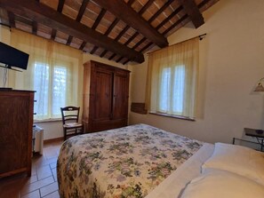 Camera con letto matrimoniale o 2 letti singoli, vista giardino | Wi-Fi gratuito