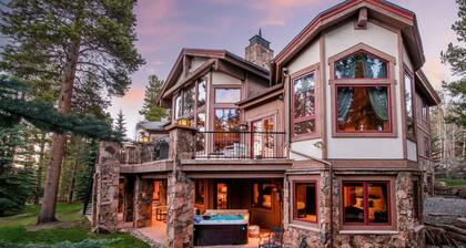 Cherry Ridge by Avantstay Incredible Mountain Mansion w Game Room Hot Tub Views