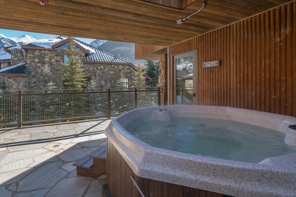 House | 2 bedrooms - Ghostriders 5 by Avantstay 2 Bedroom Condo Near Main Street Hiking Skiing STR Permit 3571 (Telluride)