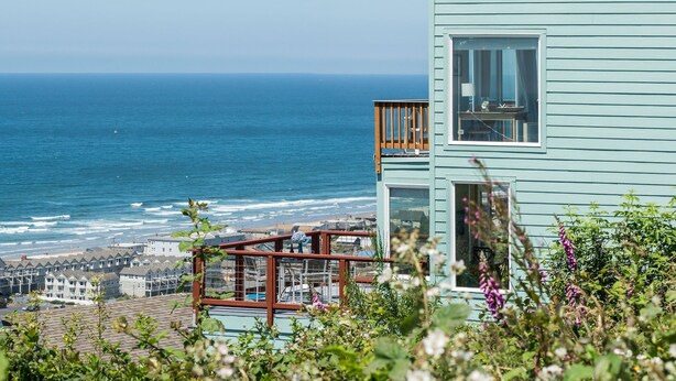 House | 3 bedrooms - Blue Horizon by Avantstay Panoramic Views of the Ocean w Entertainers Patio (Rockaway Beach)