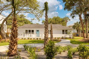 House - Lumie by Avantstay 5BR Ranch w Firepit Patio (Isle of Palms)