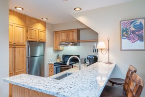 House | 2 bedrooms - Cimarron Lodge 35 by Avantstay Ski-in Ski-out Property in Complex w Two Hot Tubs (Telluride)