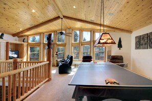 House | 4 bedrooms - Starlight Retreat by Avantstay Gorgeous Log Style Home w Incredible Views (Big Bear Lake)