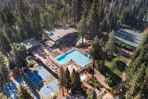 Room - Hawk s Eye by Avantstay Cozy Condo w Views Access to Northstar Resort Community (Truckee)