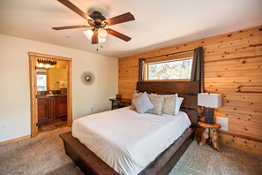 House | 3 bedrooms - Mountain Air by Avantstay Stunning Log Cabin in Big Bear w Pool Table (Big Bear City)