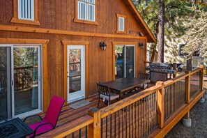Room - Mountain Air by Avantstay Stunning Log Cabin in Big Bear w Pool Table (Big Bear City)