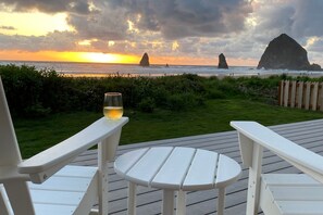 House | 3 bedrooms - Driftaway by Avantstay Direct Cannon Beach Access w Stunning Views (Cannon Beach)