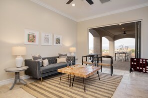 House | 9 bedrooms - Malbec by Avantstay Incredible Estate w Panoramic Views Bocce Ball Court (Temecula)