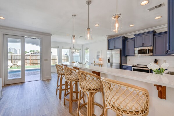 Talo | 9 makuuhuonetta